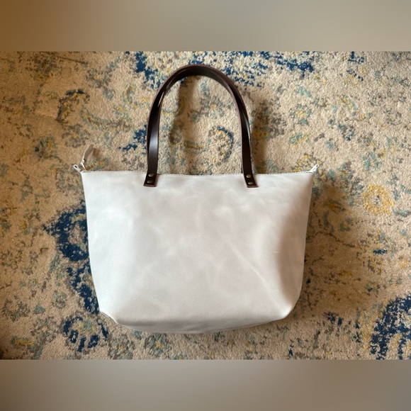 NEW 🦄 Portland Leather Beluga Large Zip Tote 🦄 - Picture 10 of 16